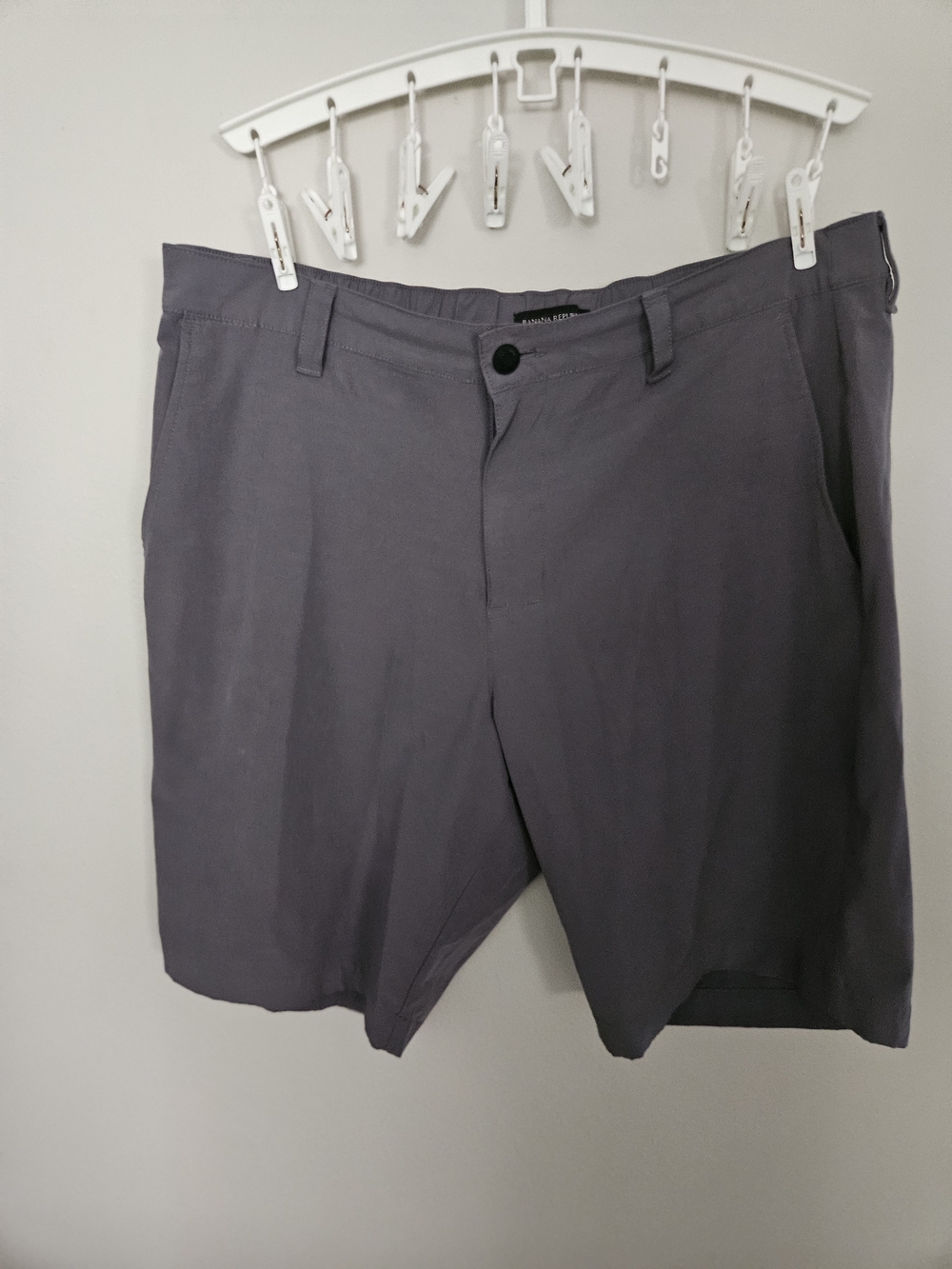 Banana Republic Men's Slate Gray Flat-Front Shorts